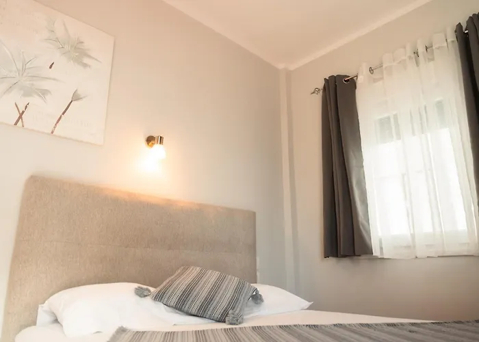 Aktis Sea View Peraía