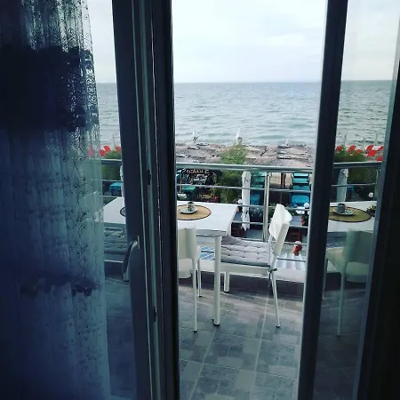 Aktis Sea View Apartament *